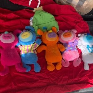 Mateo / Fisher-Price sing-along plush toy